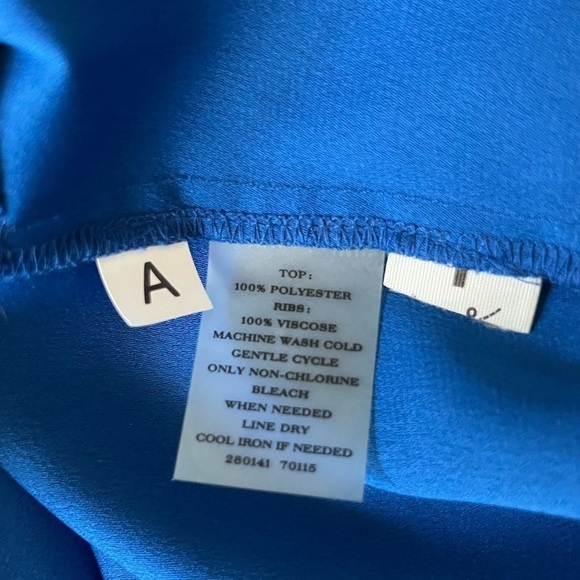 Ann Taylor Blue Short Sleeves Summer Top with Pockets - Picture 6 of 7